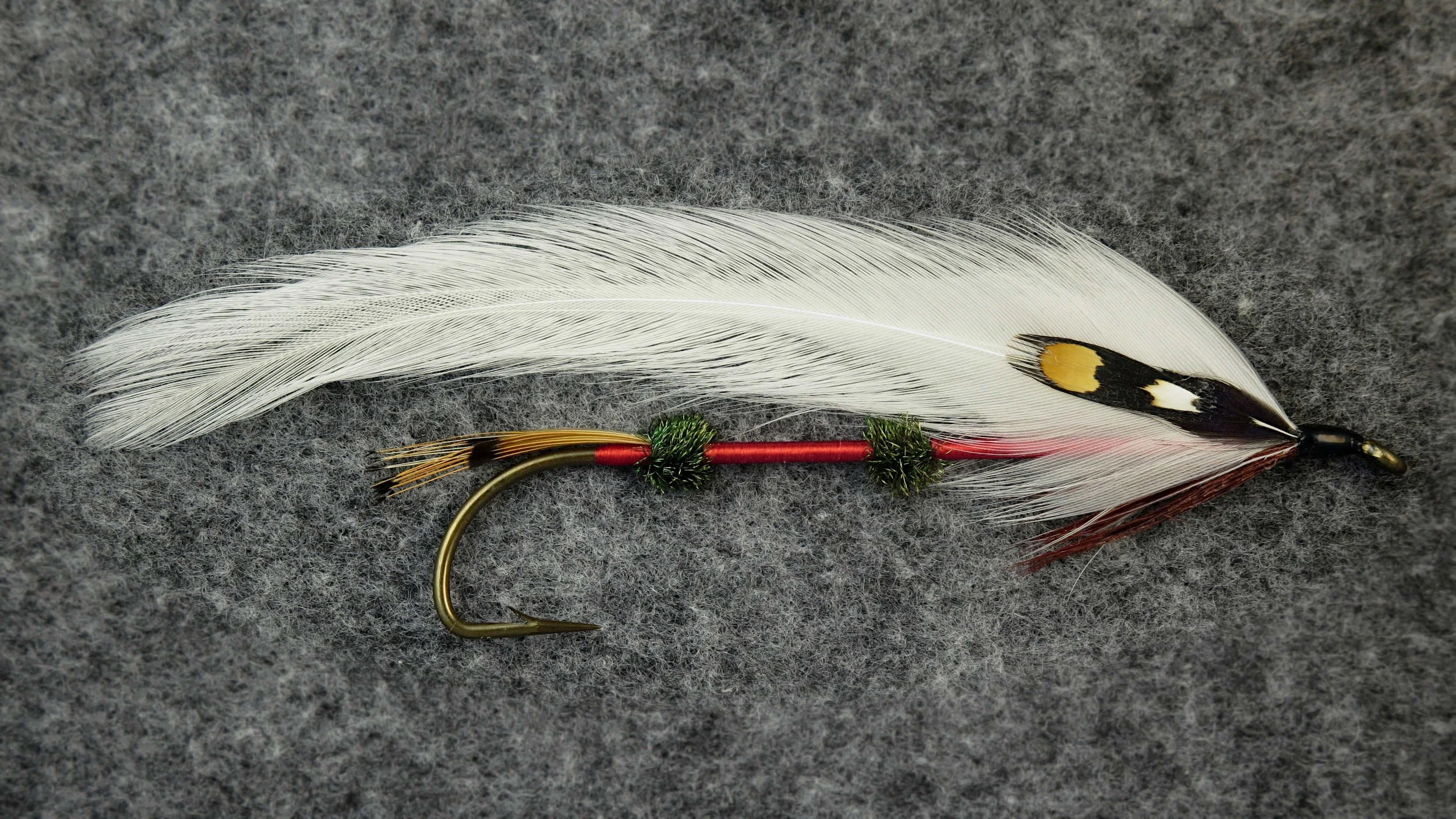 Royal Coachman Streamer, streamer pattern by Carrie G. Stevens, dressed by Peter Simonson