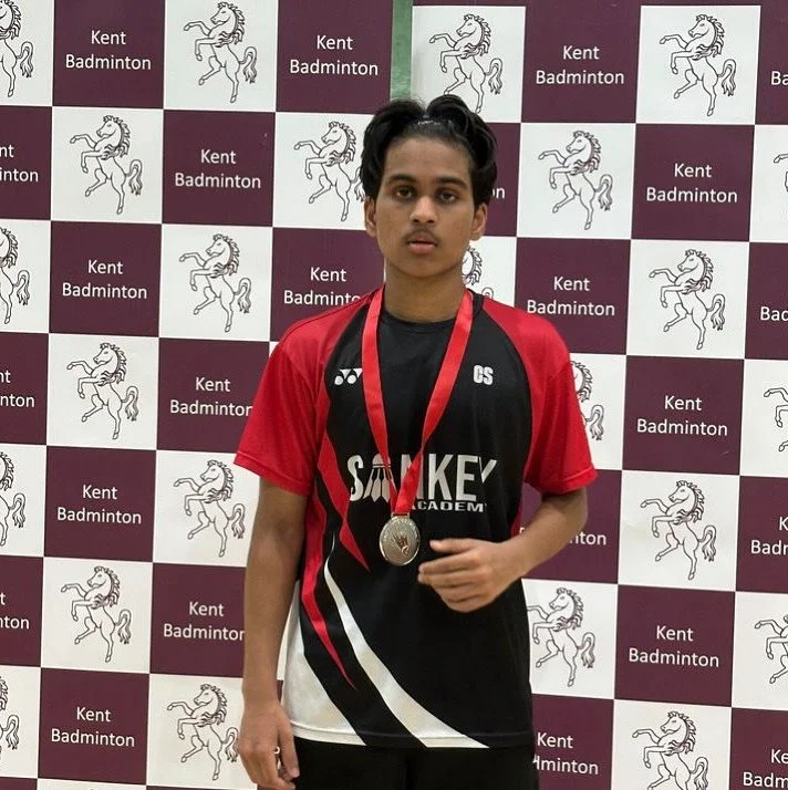 Huge congrats to Senula for winning 🥈 at the U19 Gold in Kent!

An amazing performance and a well-deserved result 💪🏸

@centralsportsuk 

#badminton #badmintonlife #badmintonplayer #badmintontournament #badmintonlovers #tournament #tournamentresult