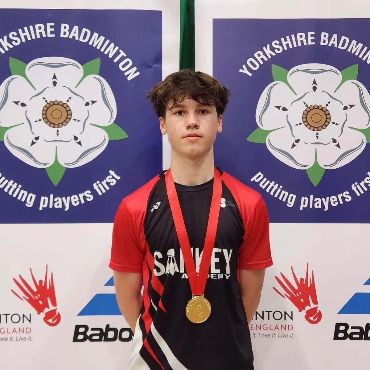 Big congrats to Ethan on winning 🥇 in Os at the U17 Gold, in Yorkshire last weekend!

👏 Also a huge well done to Michelle for taking home the 🥉 in WS!💪🏸

@centralsportsuk 

#badminton #badmintonlife #badmintonplayer #badmintontournament #badmint