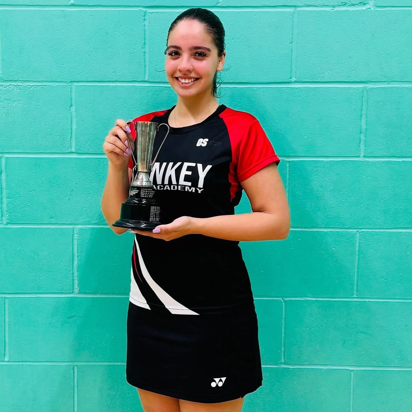 Congratulations to Dorsa for winning 🥇 in WS at the Hertfordshire Senior Silver 💪🏸

@centralsportsuk 

#badminton #badmintonlife #badmintonplayer #badmintontournament #badmintonlovers #tournament #tournamentresults #youngathletes #podiumfinish #pr