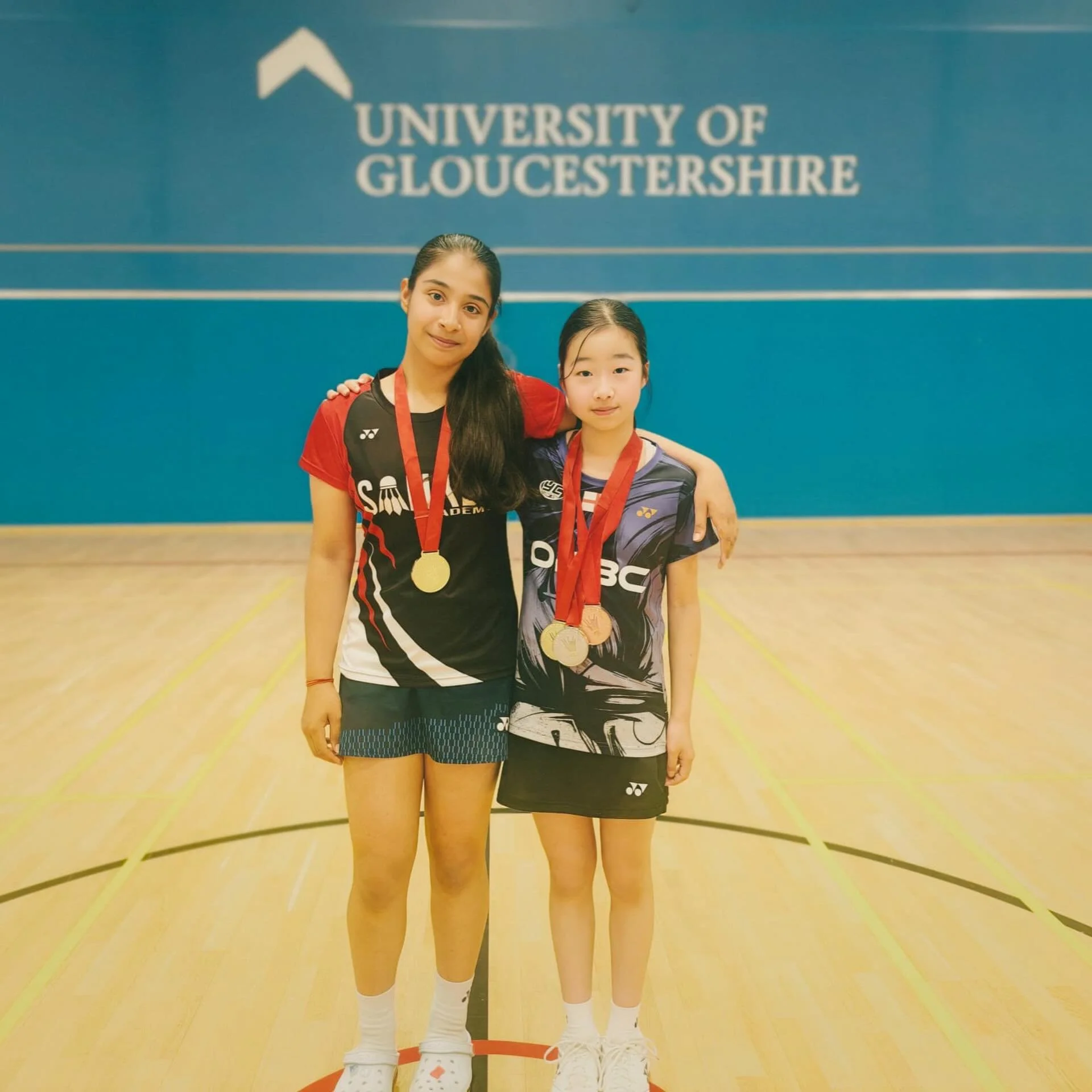 Some amazing results from our players 🏸

Congratulations to Nidhi on winning 🥇 Women&rsquo;s Doubles at the U15 Gold in Cheltenham.

Well done to Simone for winning 🥇 Women&rsquo;s Singles at the MK Senior Bronze, and following it up with a 🥈 Wom
