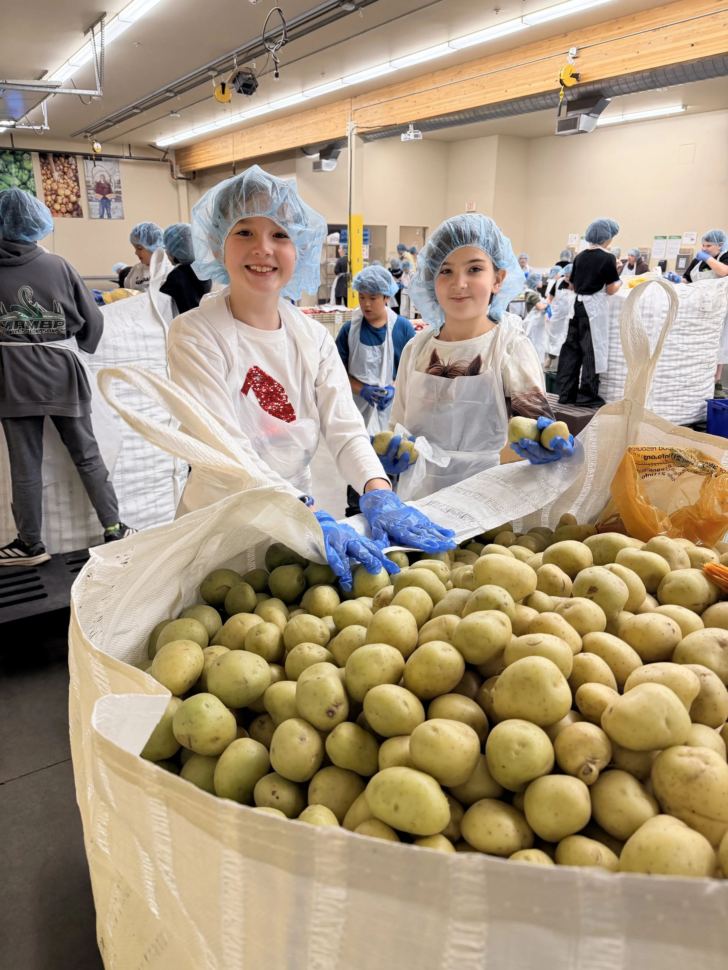 Ravens Class Volunteers at Oregon Food Bank