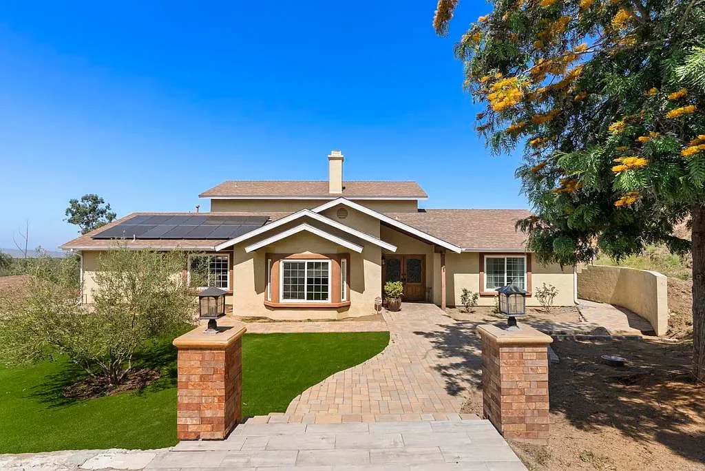 13658 Sage Mountain Ln, Jamul, CA 91935