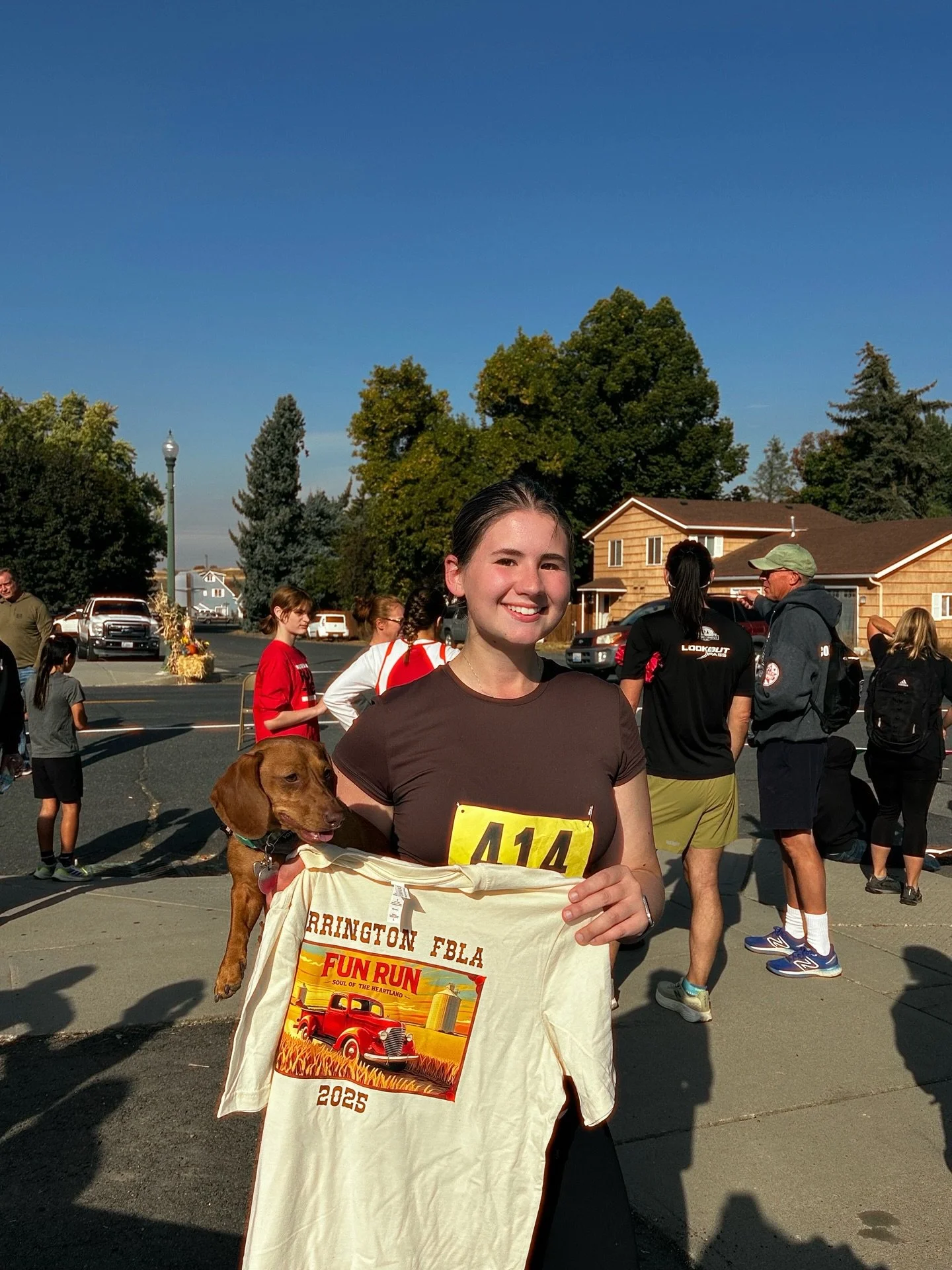 Winnie snagged 3rd at the Harrington Fall Fest 5K 🏅We finished in 35:05&mdash;with a 2-min water break at mile 2 to keep her hydrated ~47k puppy steps later, she&rsquo;s snoozing hard 
 

#ProudDogMom #5KWithMyPup #FallFestFun #RunnerDog #dachshund 