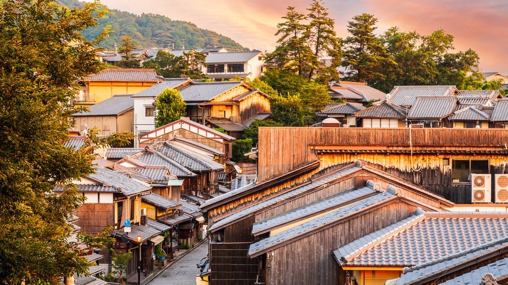 View over Kyoto's Higashiyama district 
