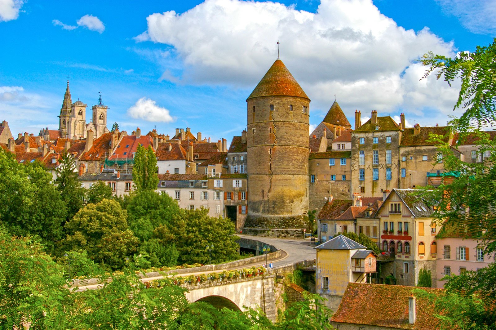 Semur-en-Auxois, with its gothic architecture and urban core wonderfully in tact