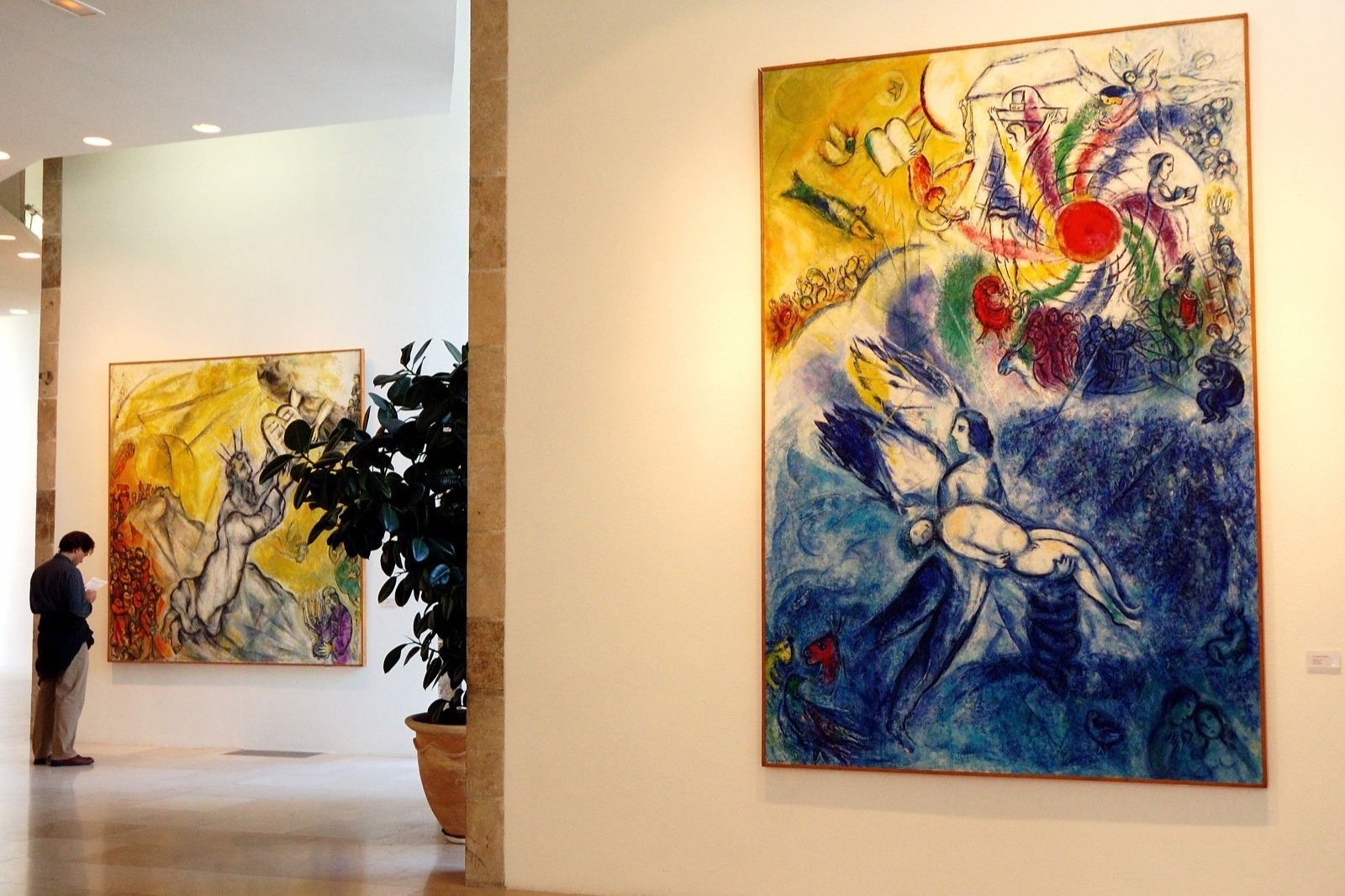 Jewel tones in Chagall's works, in Nice (Rosino, Flickr)