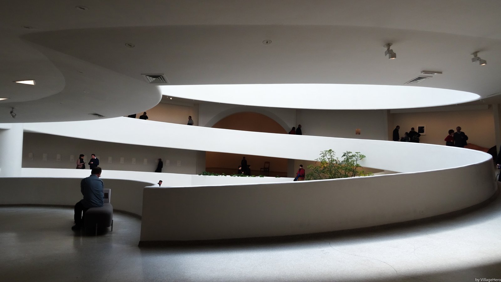 Architectural interiors at the Guggenheim (image: VillageHero, Flickr, CC BY-SA 2.0)