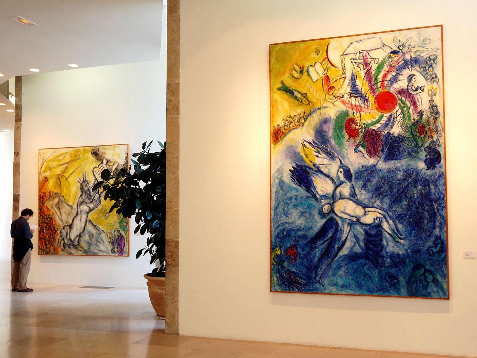 Jewel tones in the Musée Chagall, Nice (Rosino, Flickr)