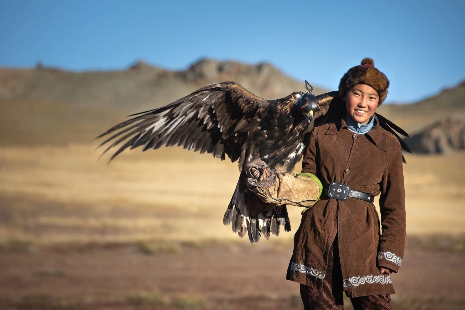 Kazakh_eaglehunter_shutterstock_1516921466_web1600.jpg