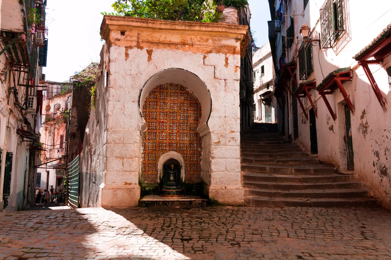 Algiers-Casbah_shutterstock_1213177381-web.jpg
