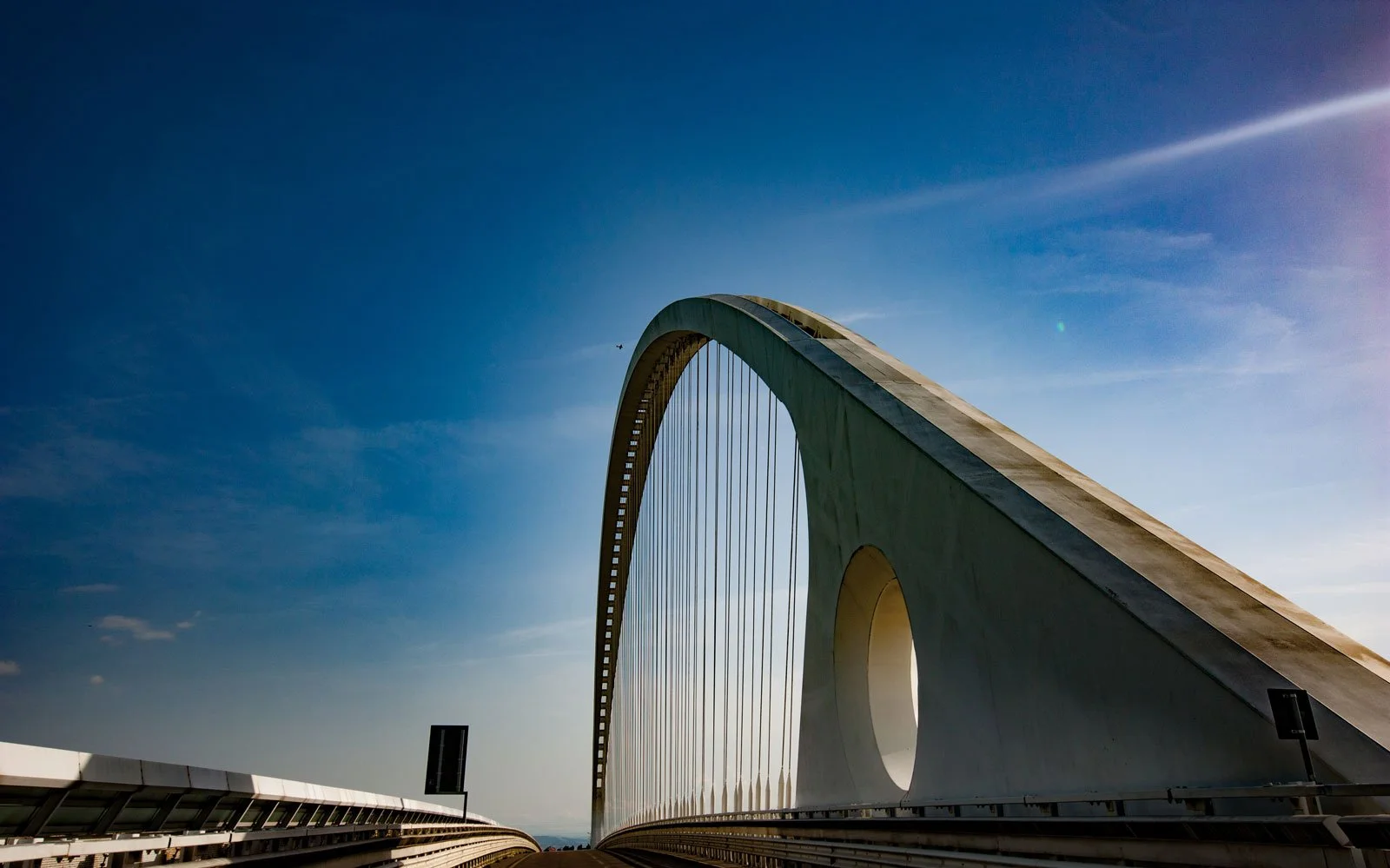 Santiago Calatrava's bridge in Reggio Emilia, Max Mara headquarters