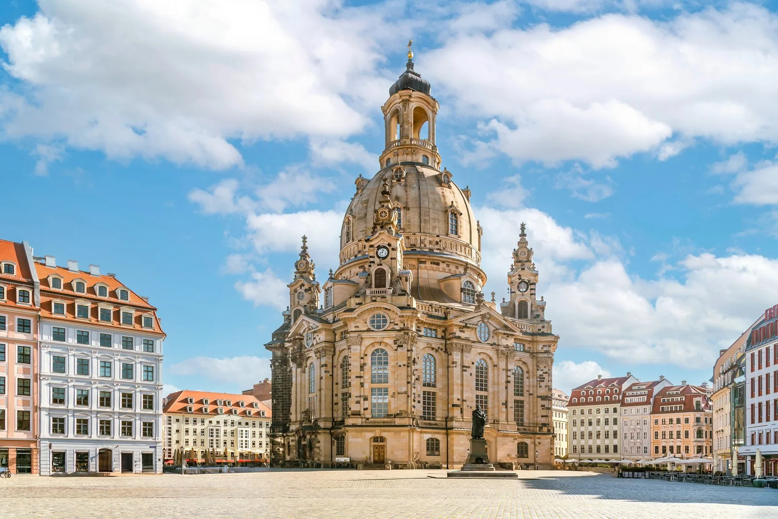 Dresden_shutterstock_2632648207_web1600.jpg