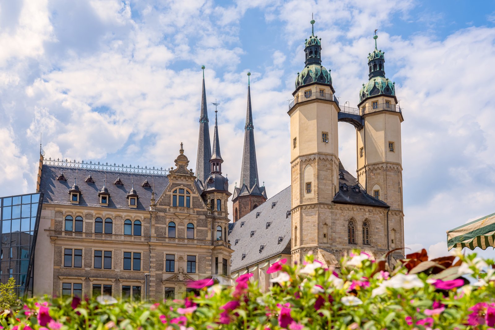 Marienkirche-in-Halle-Saale_shutterstock_2194678373_web1600.jpg