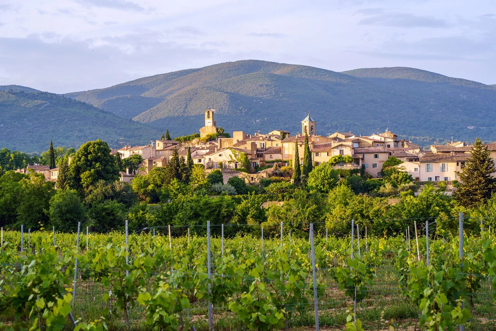 Lourmarin_shutterstock_1600WEB.jpg