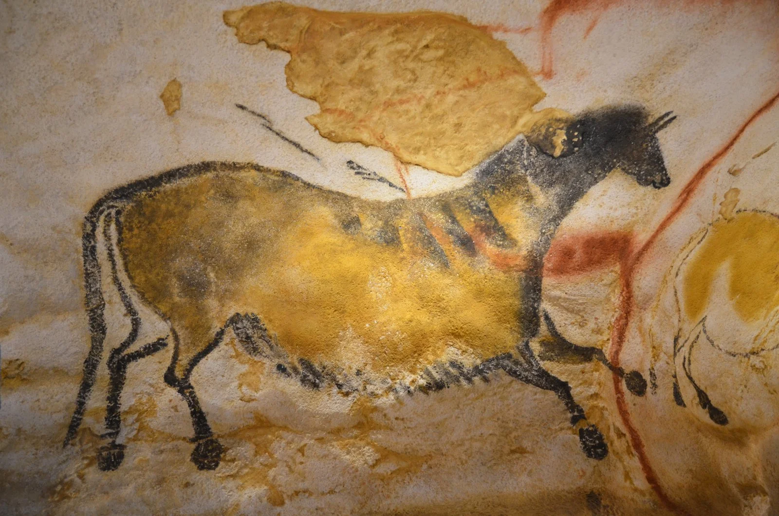 Lascaux_shutterstock_1437597080-web.jpg