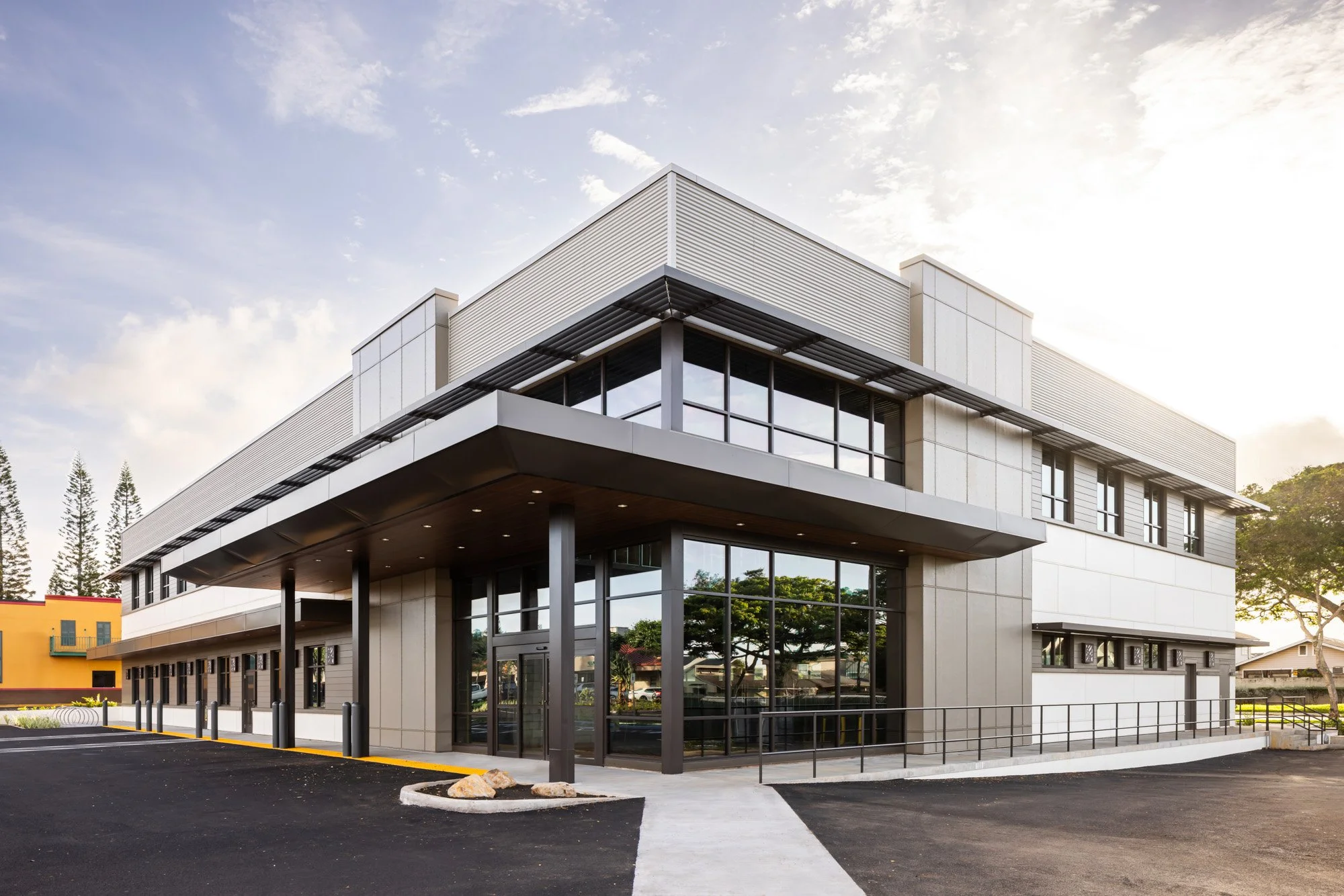 Constructors-Mililani-Straub-Clinic-03.jpeg