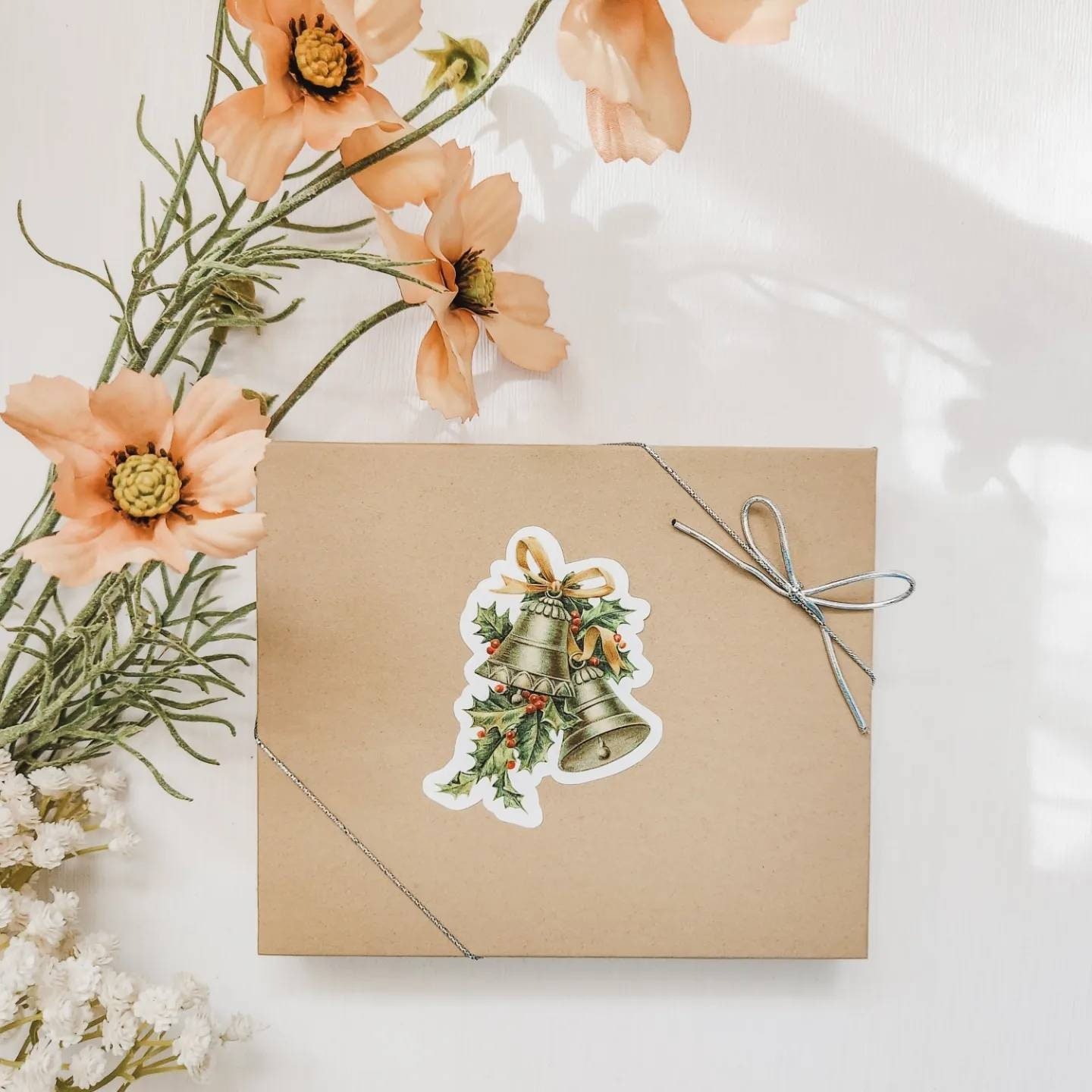 https://i.etsystatic.com/35133822/r/il/6f124f/4384889411/il_fullxfull.4384889411_4zha.jpg