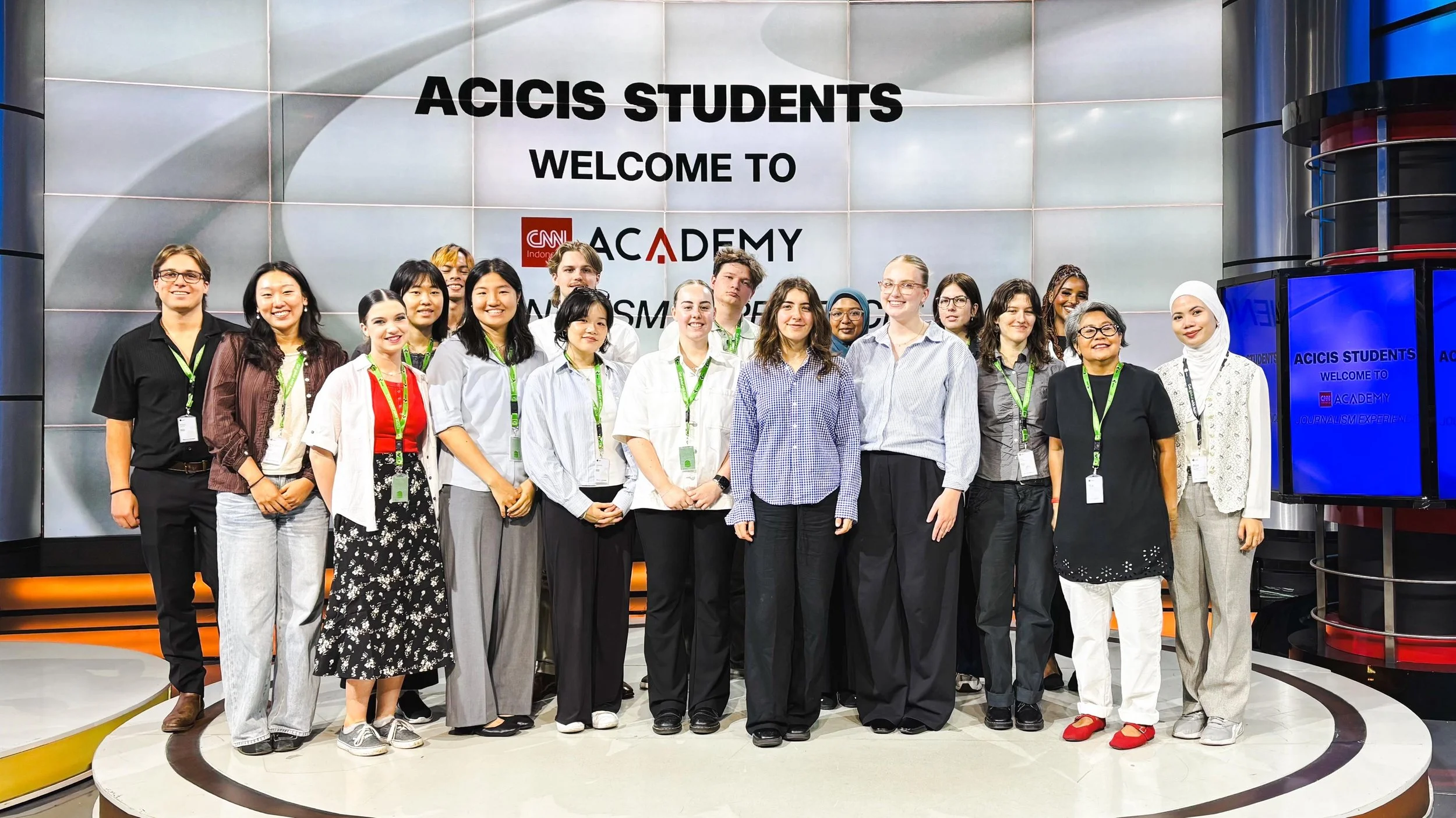  As ACICIS Journalism Practicum students, we had opportunities to visit and learn from local media outlets, as well as additional lectures 