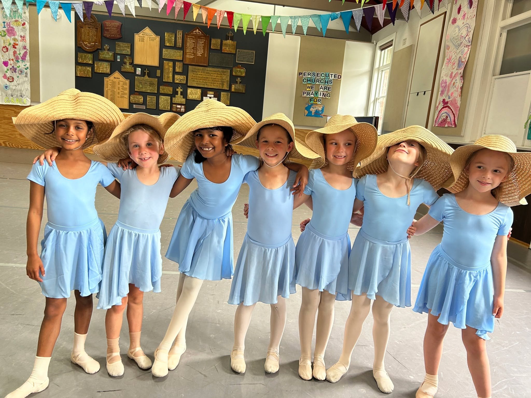 Hope everyone had a lovely long weekend! ☀️

Such beautiful sunny weather today. Looking forward to seeing everyone back in the studio this afternoon! 🩰