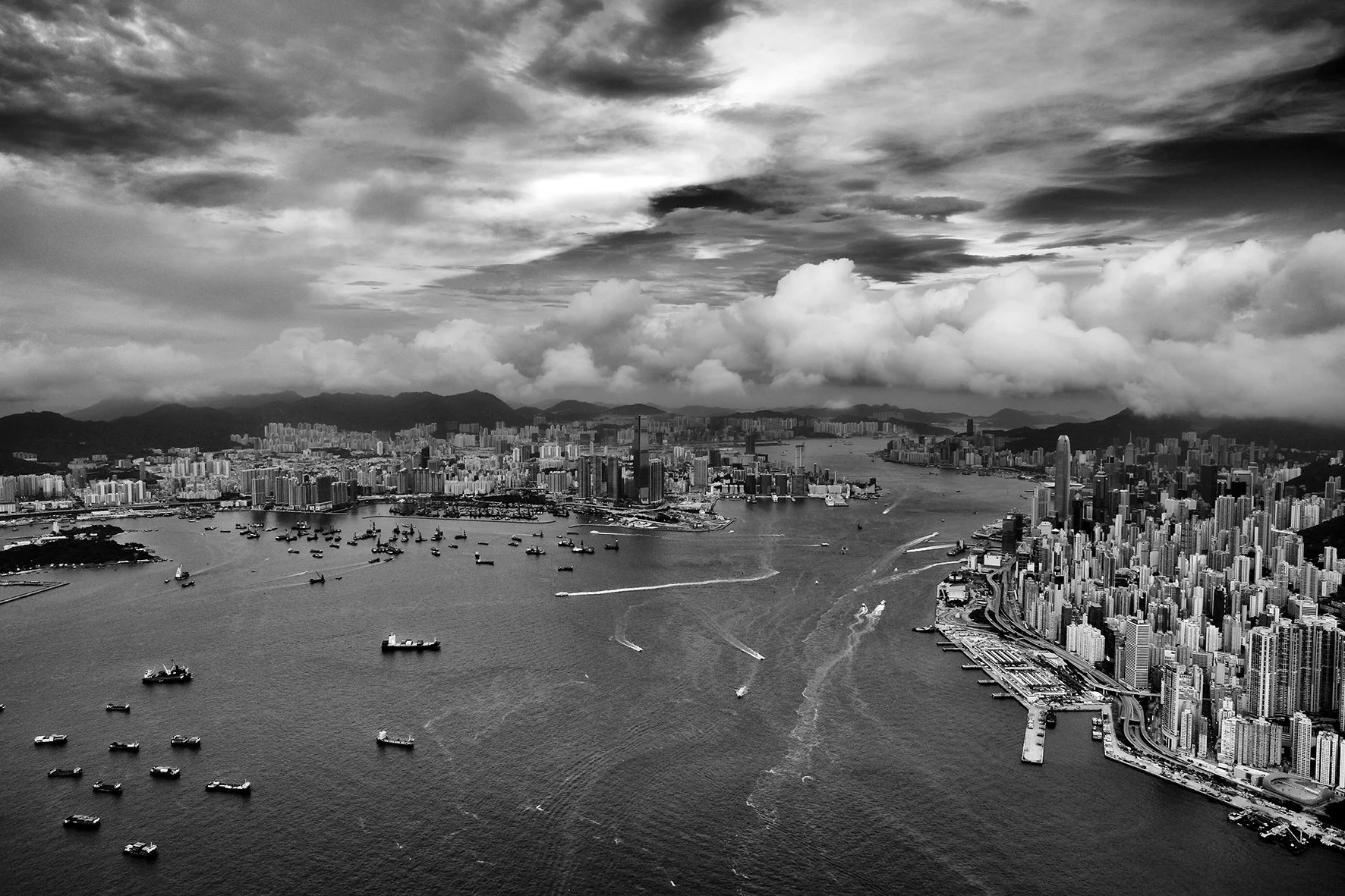 130608_HK_Aerial_HKHarbour_BW.jpg