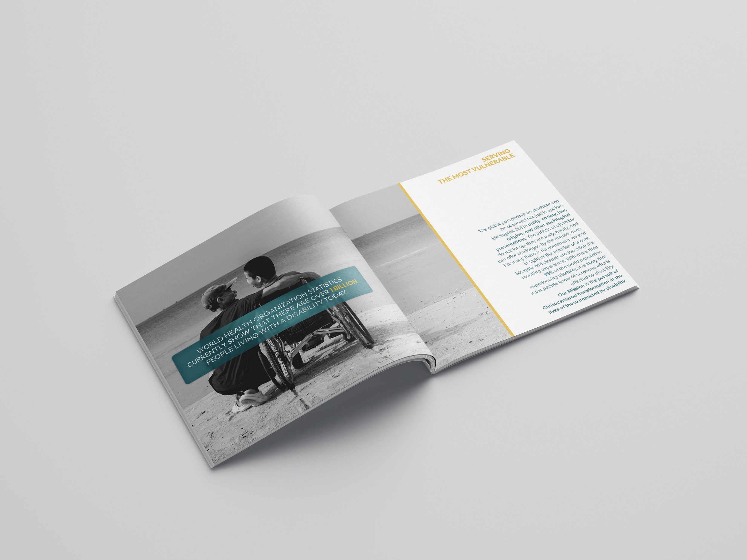 Free_Square_Brochure_Mockup_01.jpg