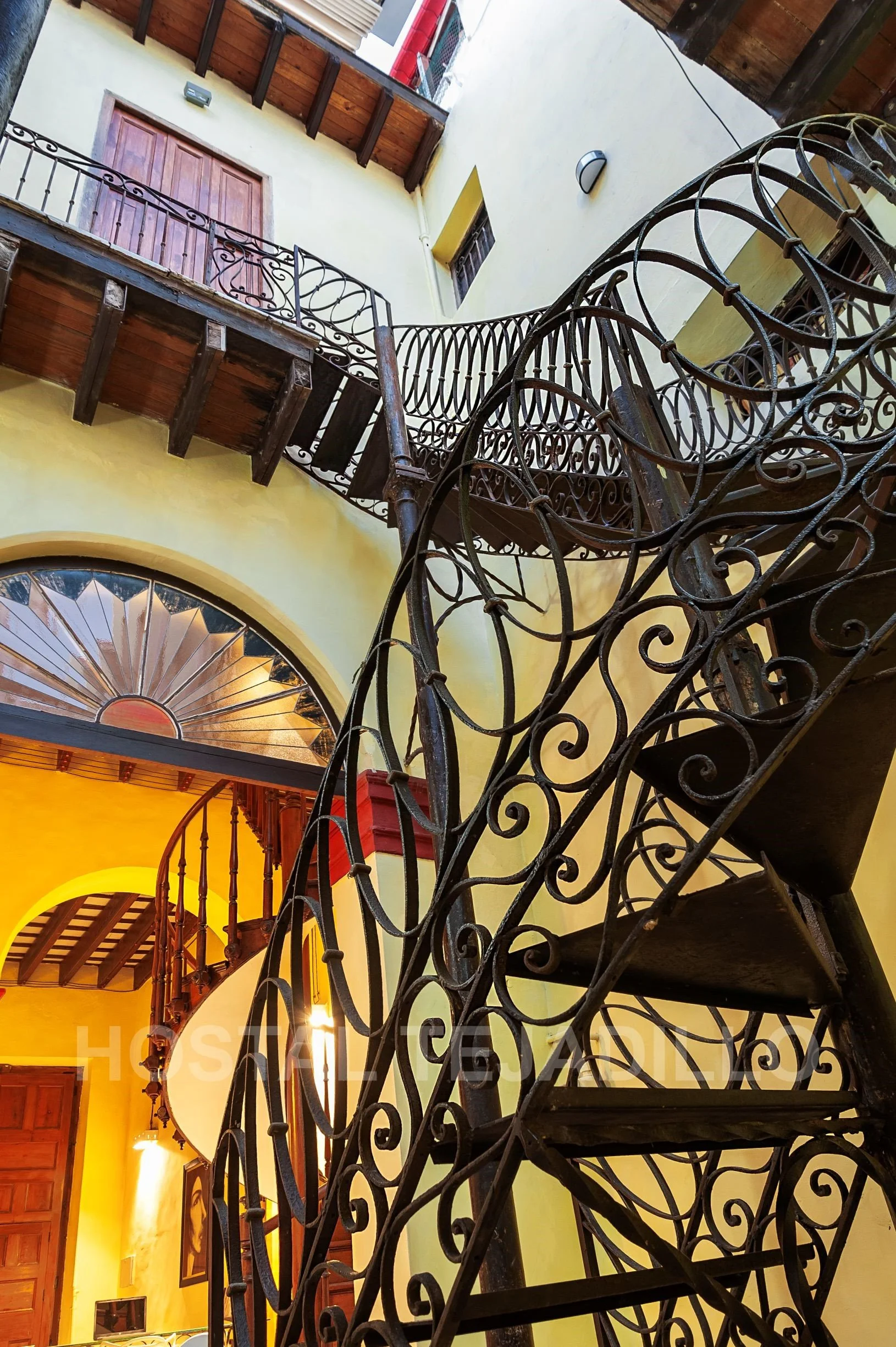 Escalera 2.jpg