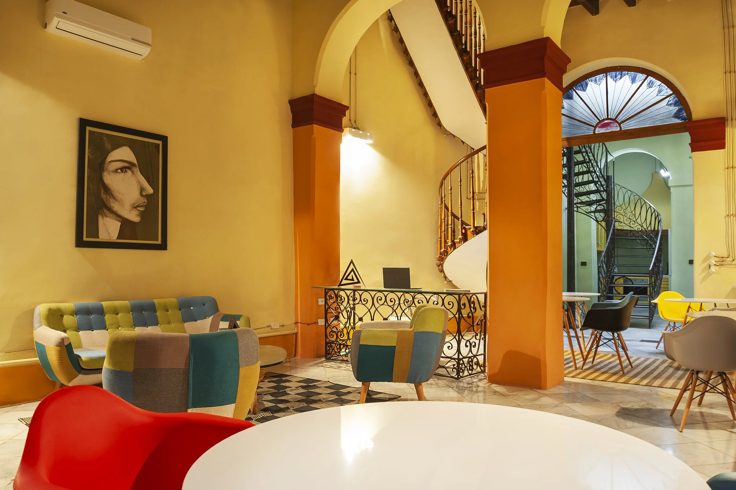 Lobby 01.jpg