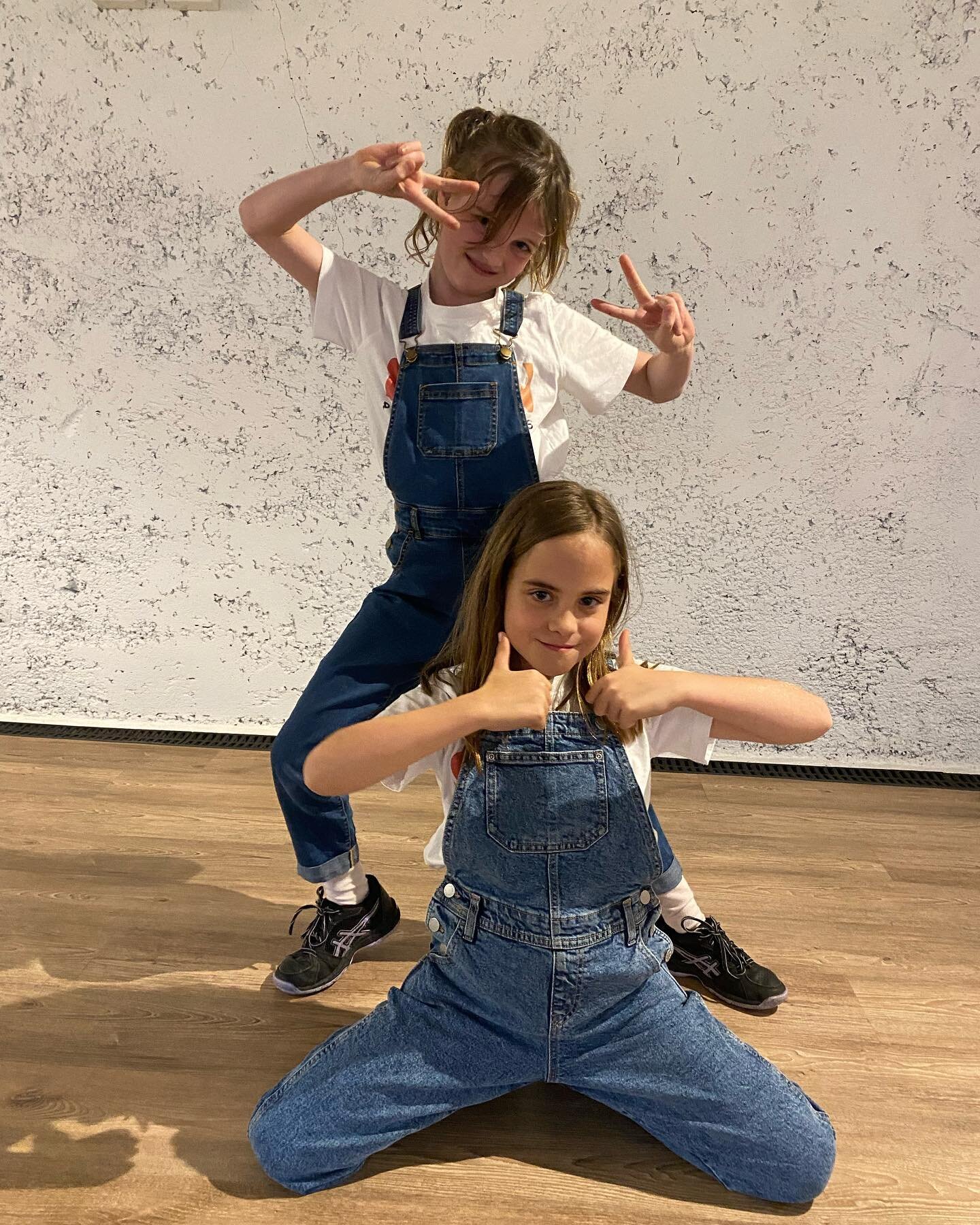 Accidentally twinning with your bestie in Musical Theatre! 👯&zwj;♀️