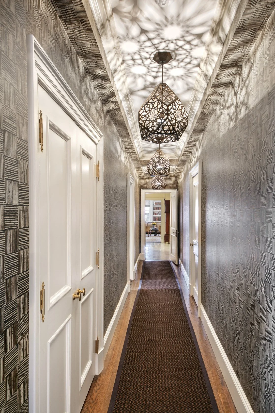 Chajet_132_E72nd_8th_Flr_hallway_WEB.jpg