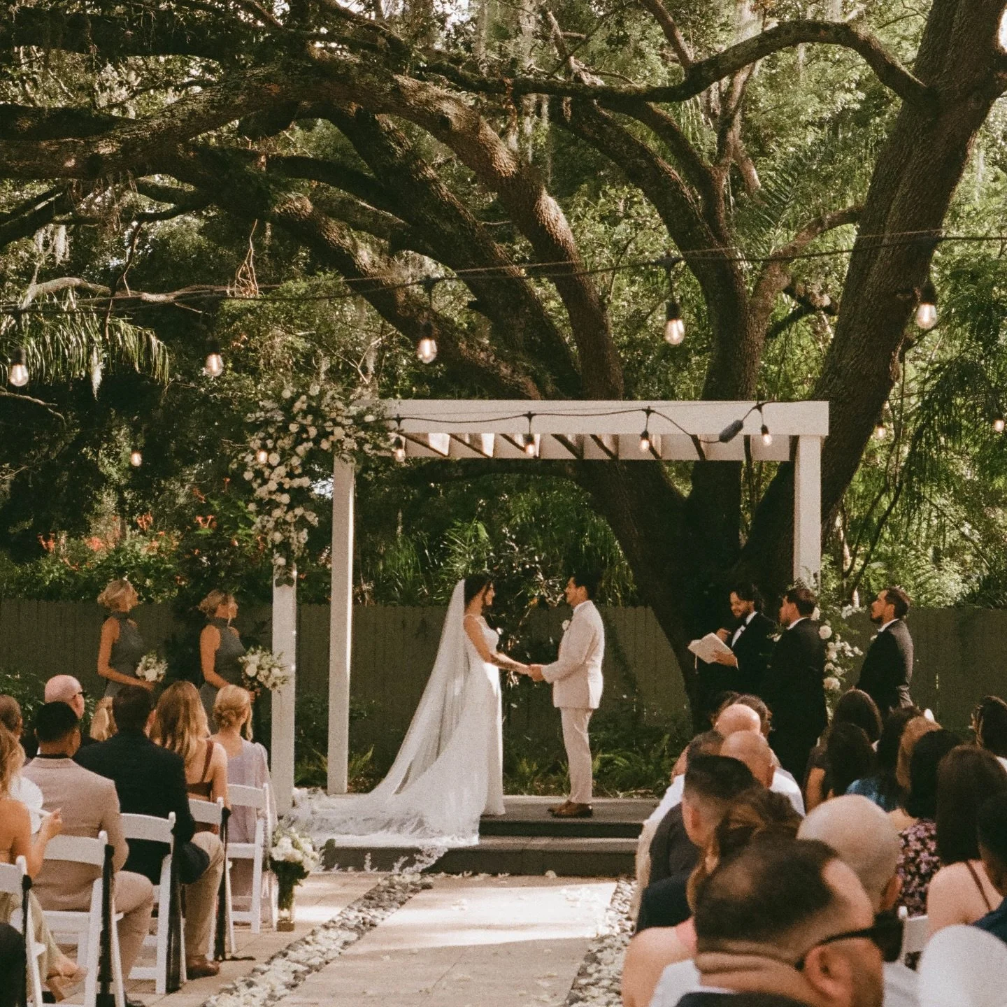 Our ceremony space captured on film 🎞️ ✨

Choose a setting that lets your moment speak for itself. Link in bio to tour.

Photographer: @evokephotoandfilm 
Planner: @thepeonyedittampa 

#soireestate #film #weddingceremony