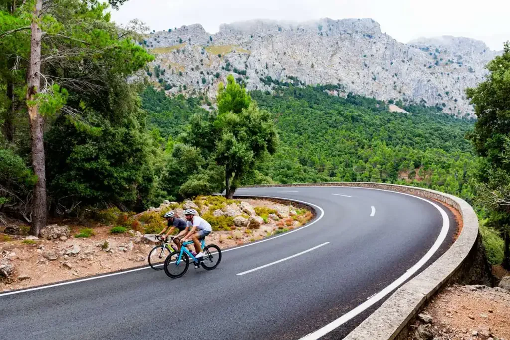 cycling-serra-tramuntana-mallorca.webp