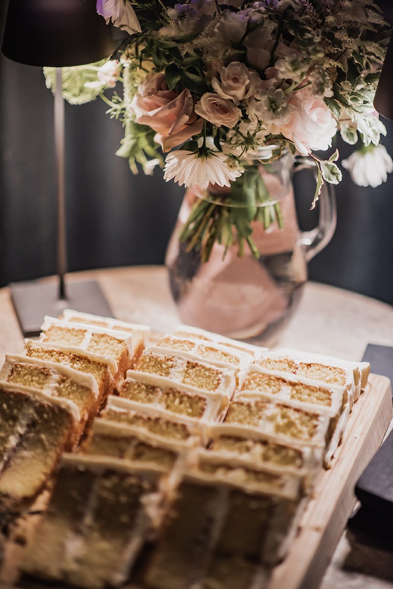 Devon & Cornwall female Wedding Photographer_0145.jpg