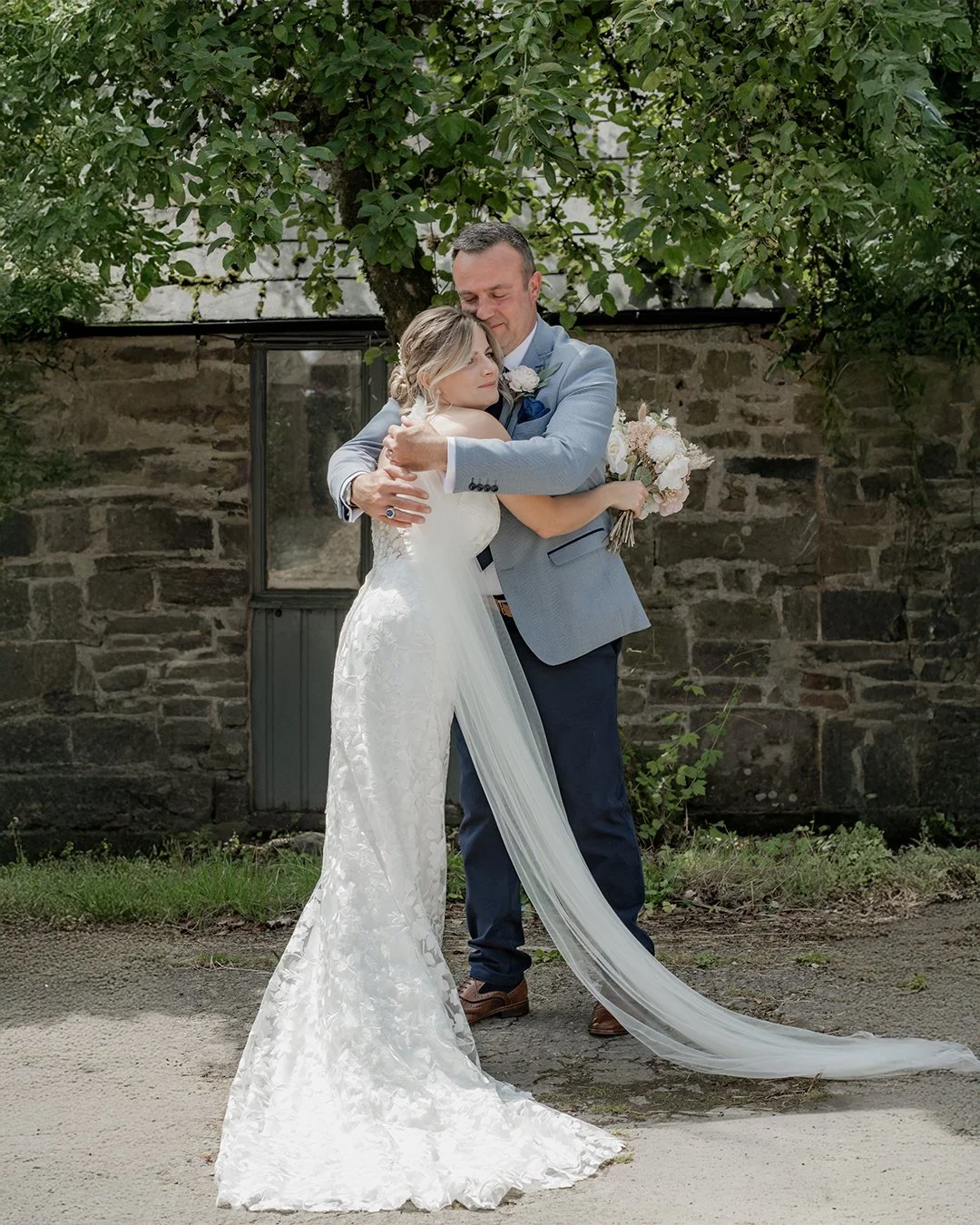 Natural wedding photogrpaher North Devon.jpg