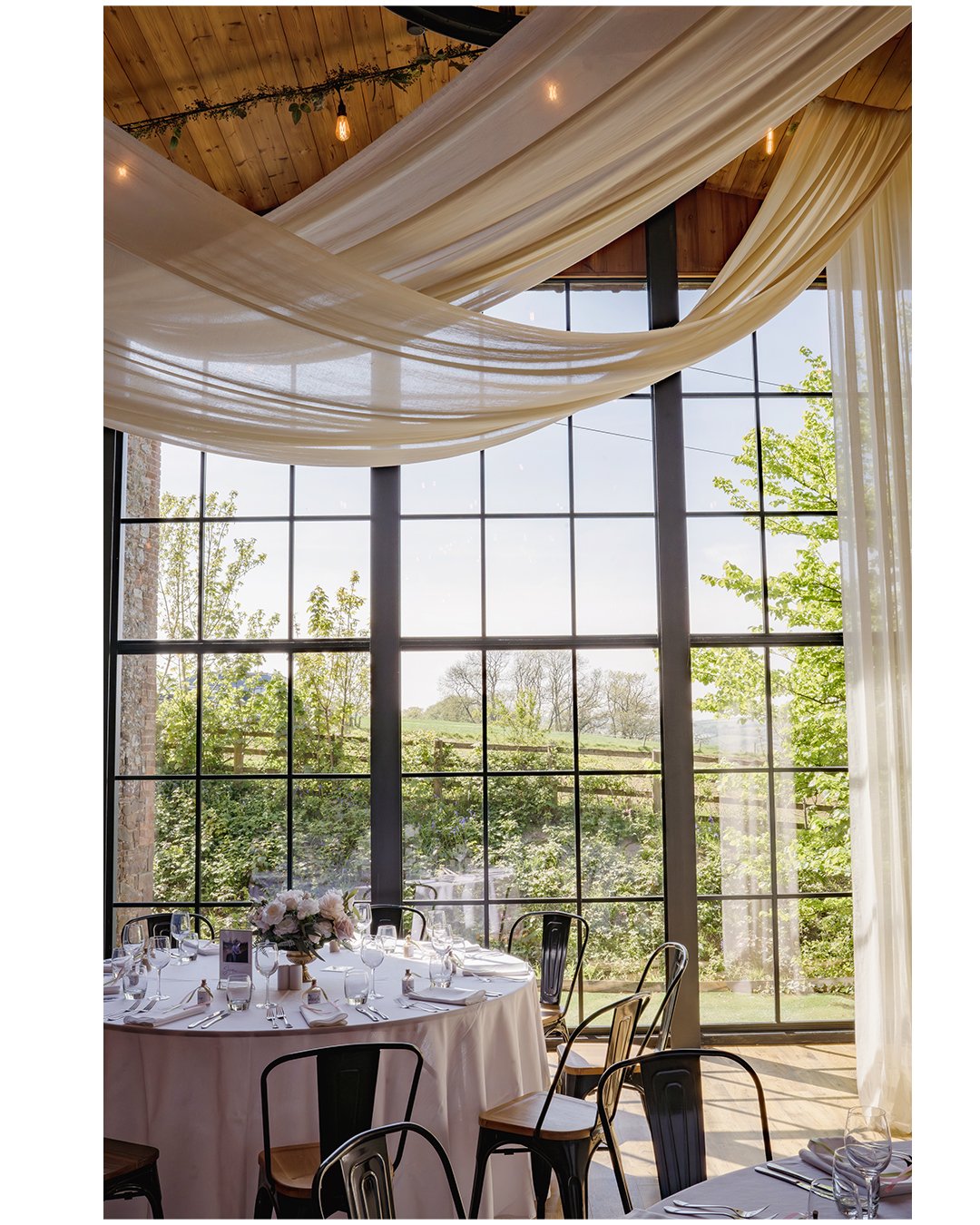 upton Barn Wedding Photographer.jpg
