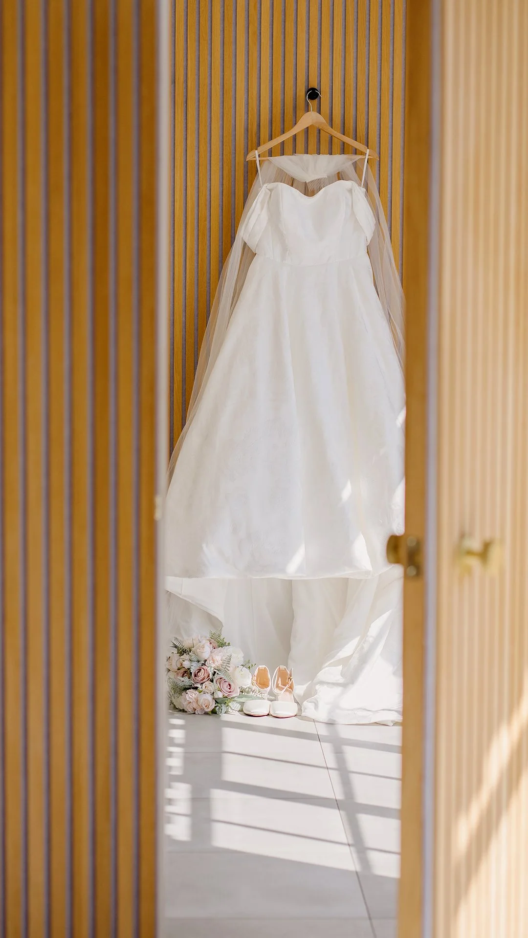 Upton Barn Female Wedding Photographer.jpg
