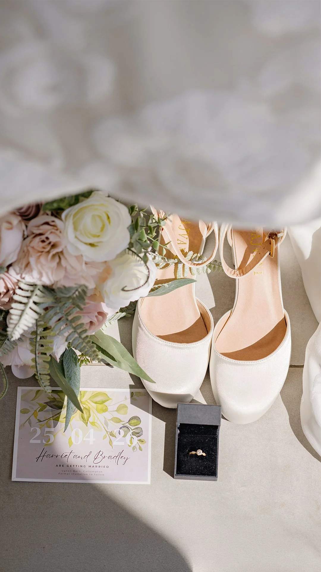 Upton Barn Femle wedding Photographer.jpg