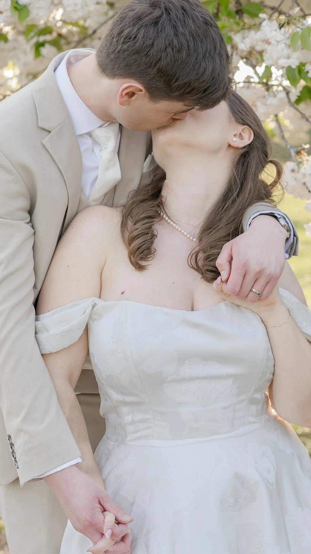 Upton Barn Wedding Photographer.jpg