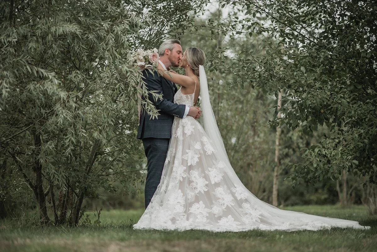 Devon & Cornwall female Wedding Photographer_0055.jpg