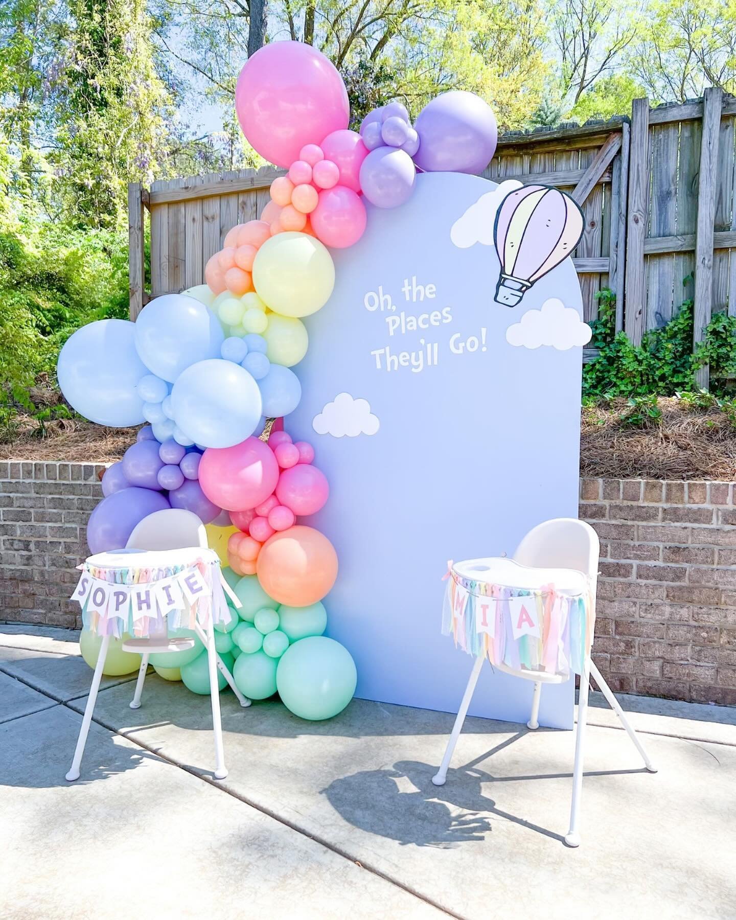 Stepping into the pages of a Dr. Seuss classic 🌤️📚 

From Thing 1 and Thing 2 to Horton&rsquo;s big heart, we brought Dr. Seuss&rsquo;s magical world to life in honor of two twin sister&rsquo;s first birthday.

And just wait until you see the Truff