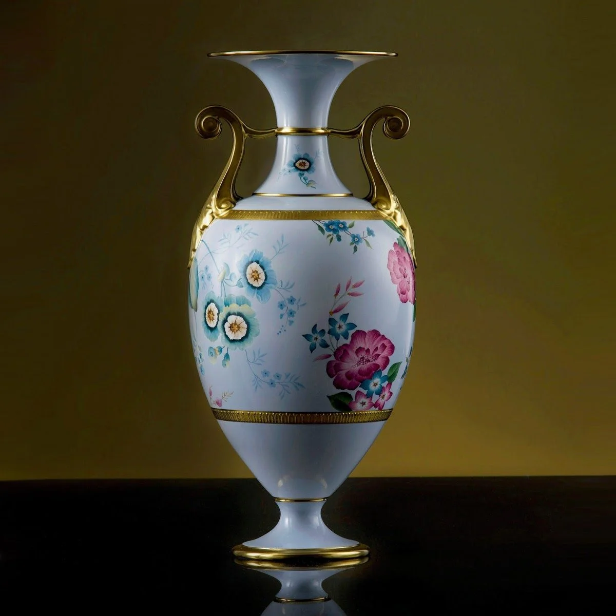 wedgwood-prestige-hand-painted-vase-blue-701587156615.jpg
