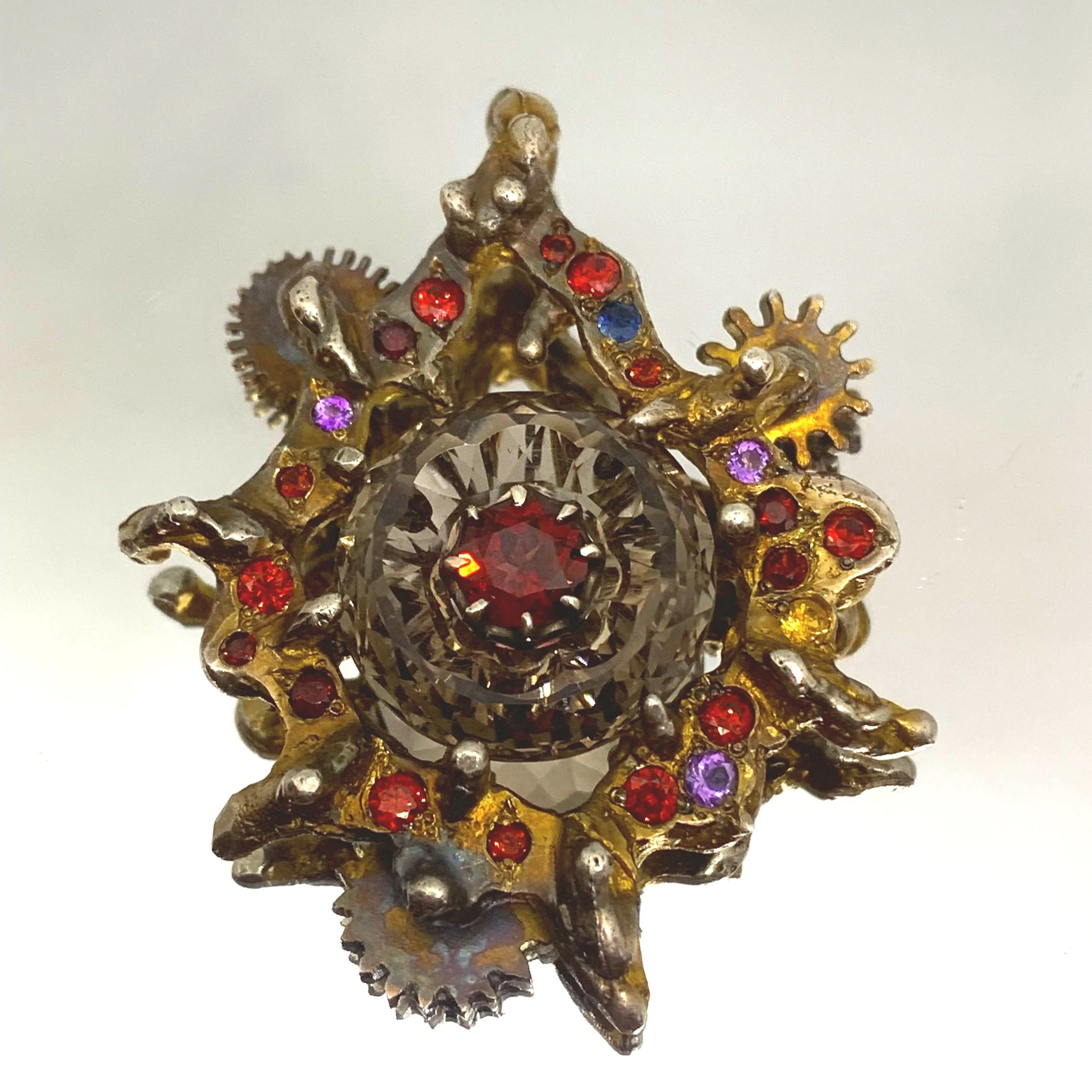 Steampunk -is extremely actual moovement  in jewelry.
Mayby it is a nostalgy for good old school times, so deeply incorporated in our memory?
 Mayby it is a try to connect our past ,modern and future technologies ?
 Who knows?!
 For us-it's very styl
