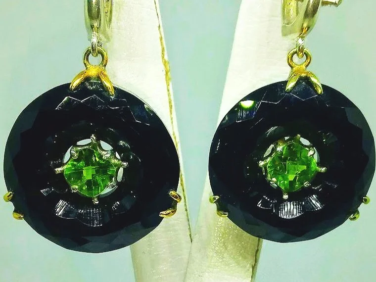 BLACK ONIX & PERIDOT