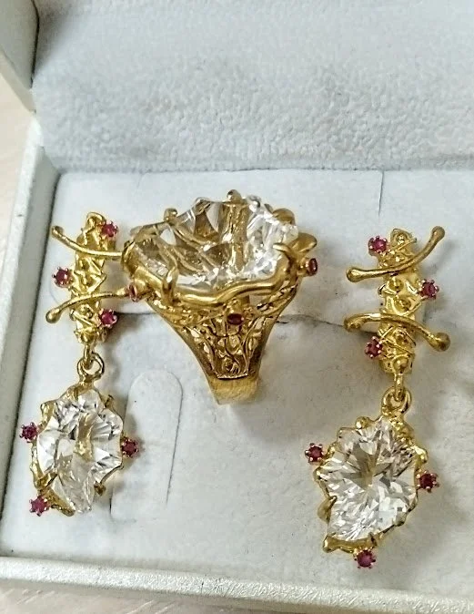 Сет "Крила" з кришталем й рубінами.      "Wings" set with rock crystal and rubies.