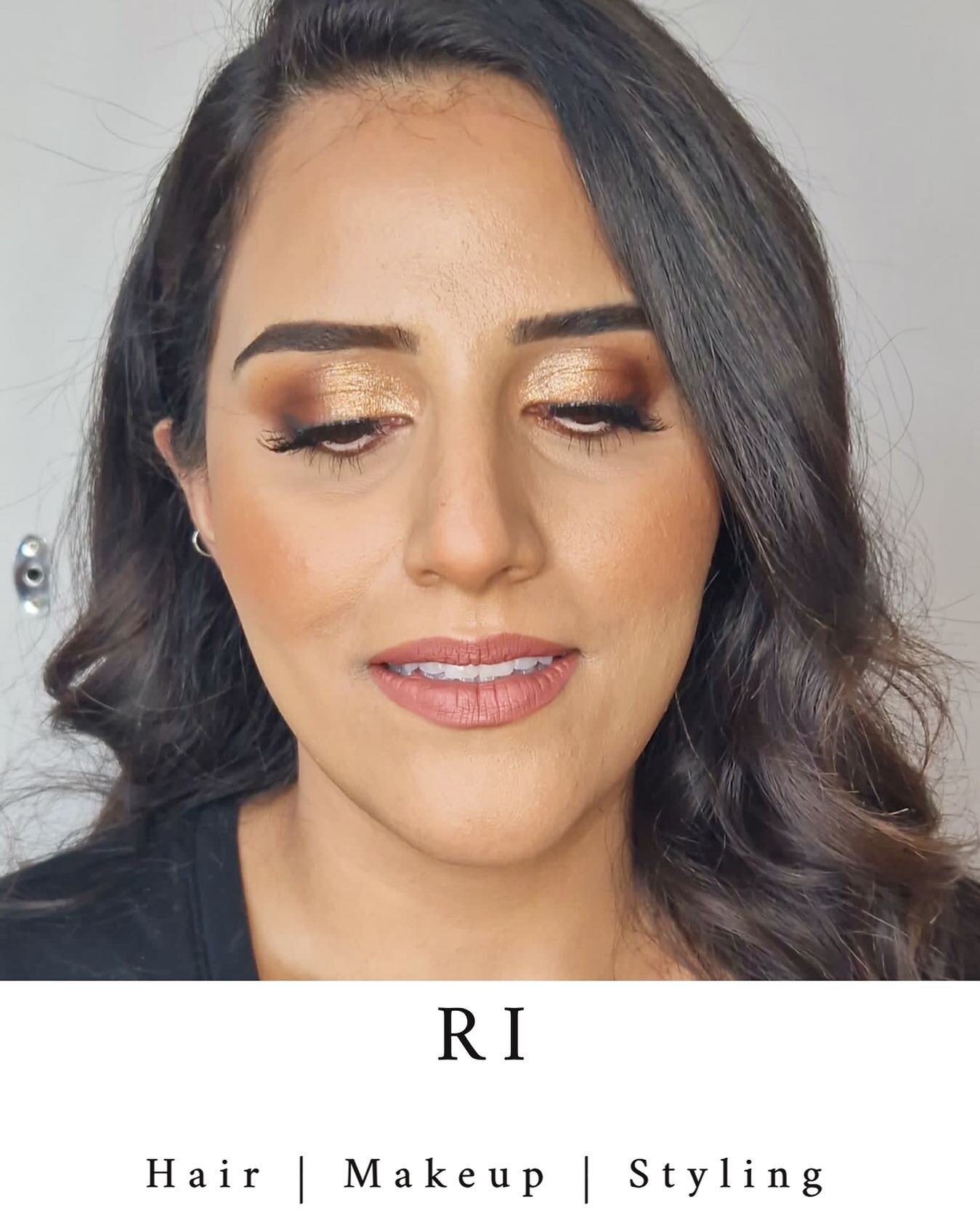 Stylist: RI
📍Location: W. LONDON - available to travel ----------------------------------------------------------------------------------
To BOOK 👉🏽 Email us at promakeuplondonstylists@gmail.com ----------------------------------------------------