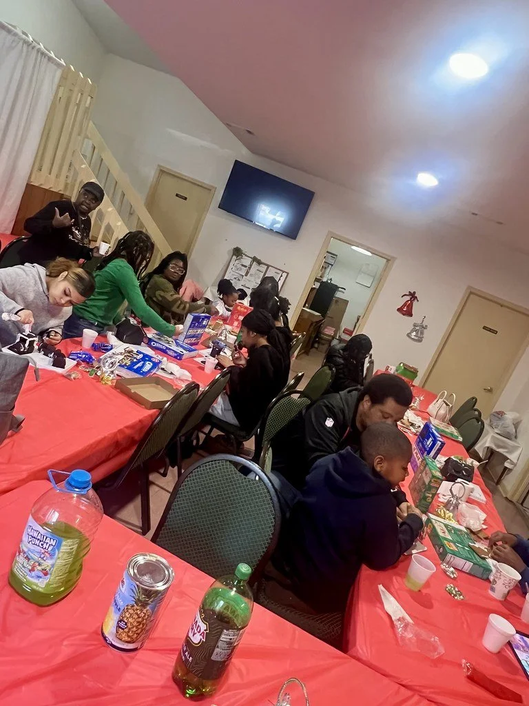 PG ¥4€ (Youth For Christ) Christmas social