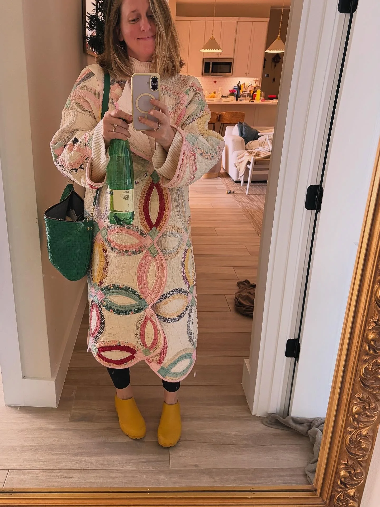 This quilt coat is my entire personality now 💃🏼💫 I want to make more!!! Who wants one!?