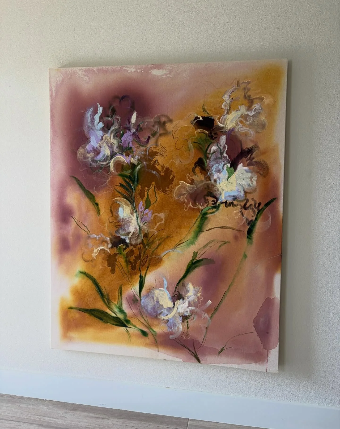 Irises. Inside and out in the garden 💫🫶🏻