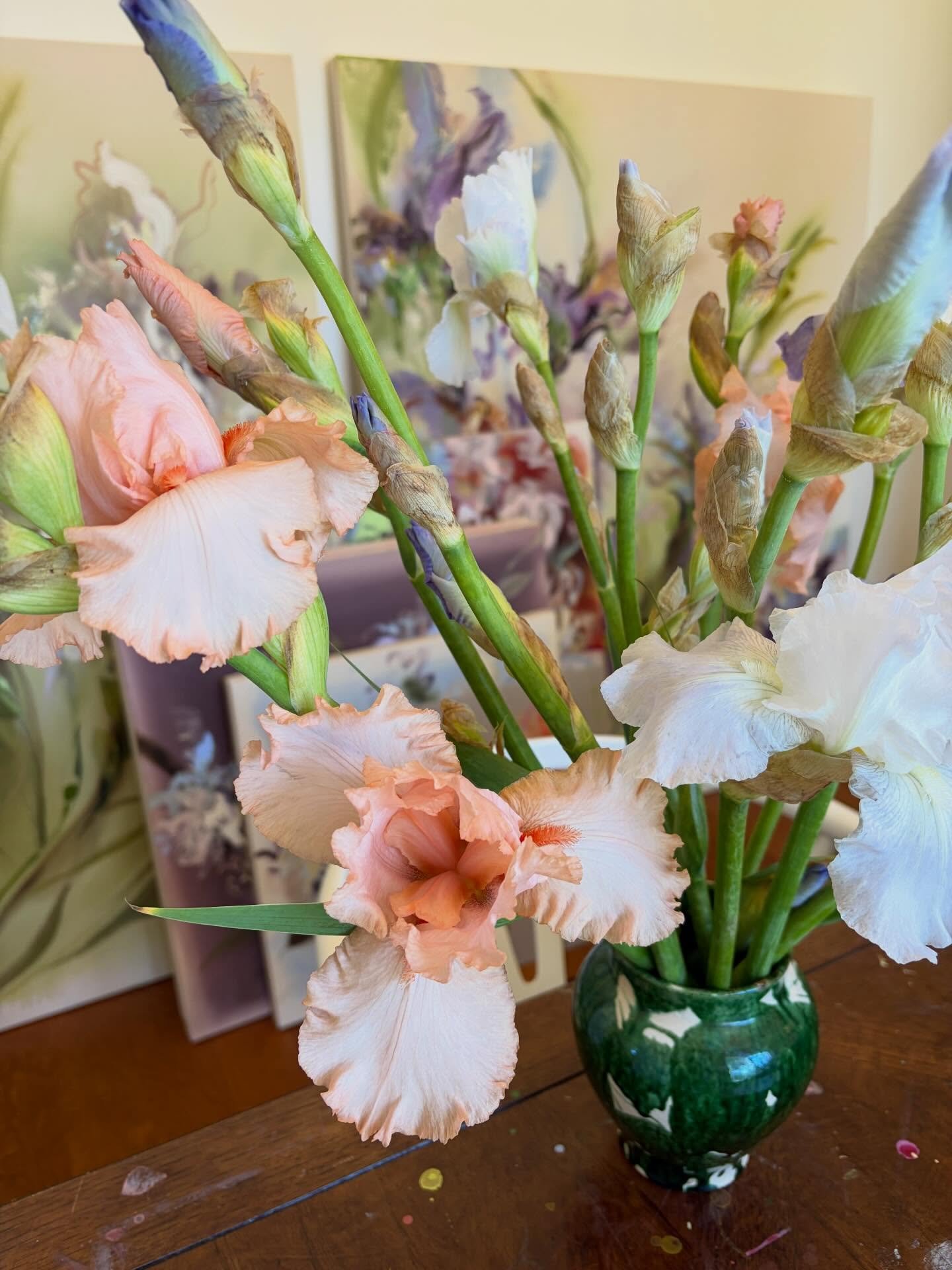 packing + prepping your pieces today in the company of my cut irises 🫶🏻