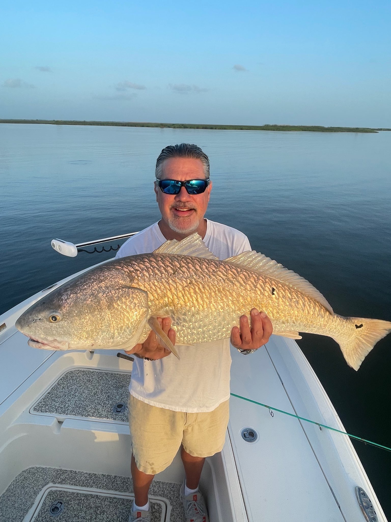 Top Fishing Trips and Charters, Guides, Lodges & Camps Near Lawrenceburg,  Indiana